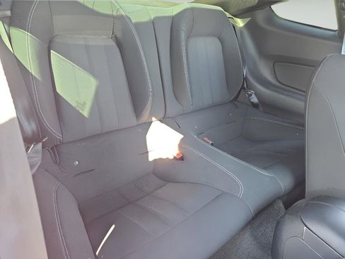 Used 2018 Ford Mustang Coupe image 27