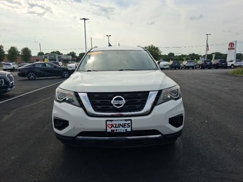 Used 2020 Nissan Pathfinder S FWD image 4