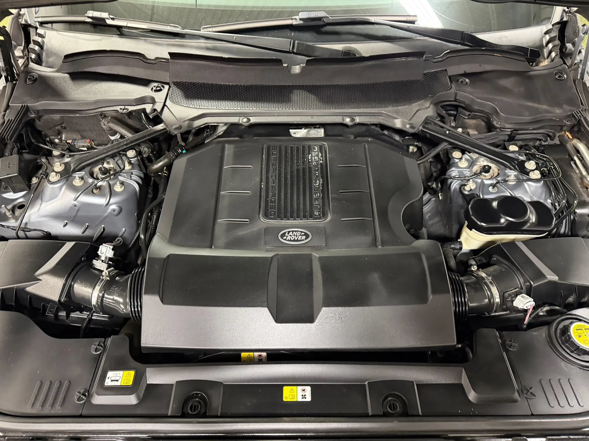 Used 2018 Land Rover Range Rover Sport Supercharged AWD/4WD image 29