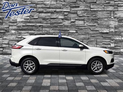 Certified 2024 Ford Edge SEL w/ Convenience Package AWD/4WD image 2