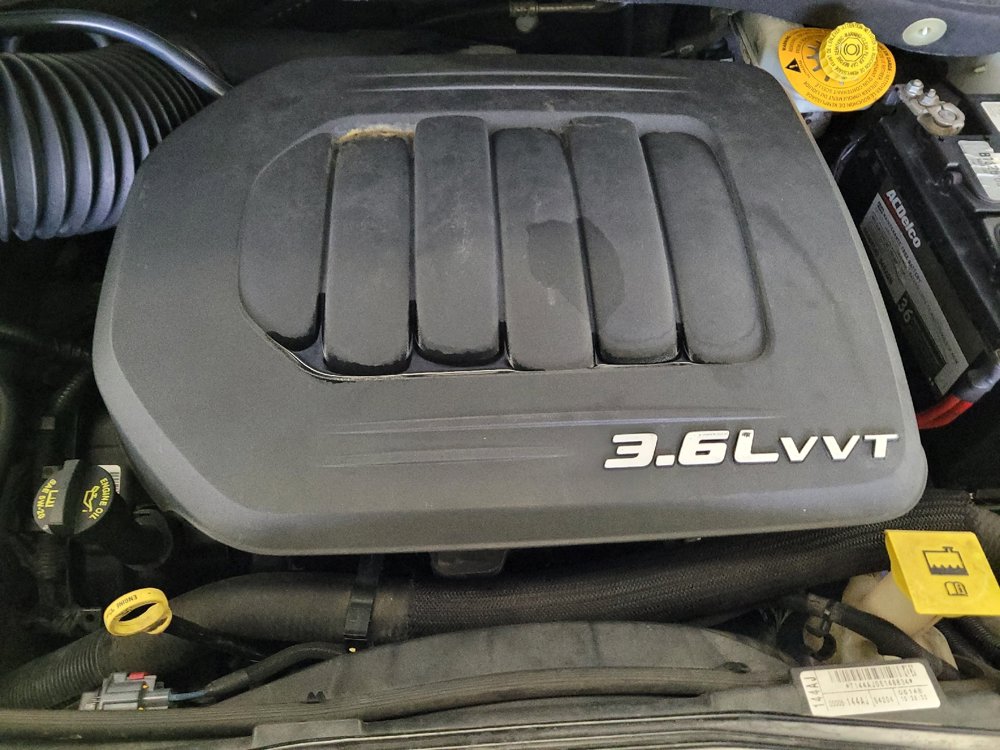 Used 2014 Chrysler Town & Country Touring-L FWD image 30
