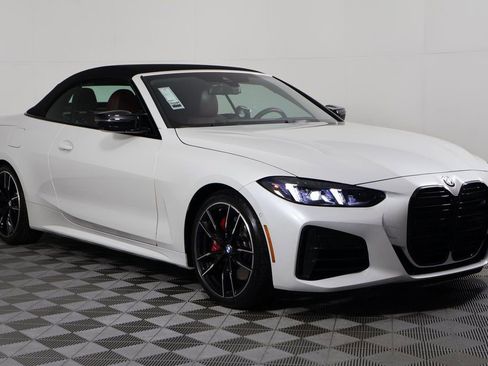 Used 2025 BMW M440i Convertible w/ Premium Package RWD image 3