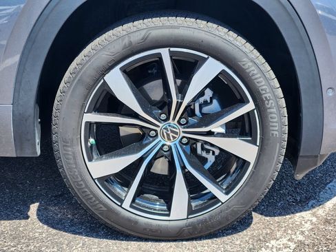Used 2024 Volkswagen Atlas SEL Premium R-Line AWD/4WD image 30