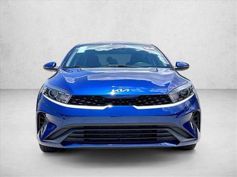 Used 2024 Kia Forte LXS w/ LXS Technology Package FWD image 3
