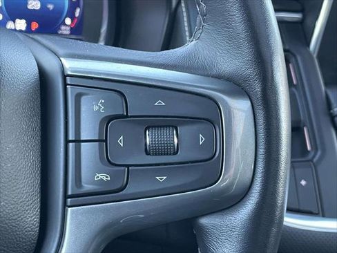 Used 2023 Chevrolet Suburban Premier w/ Advanced Technology Package image 23