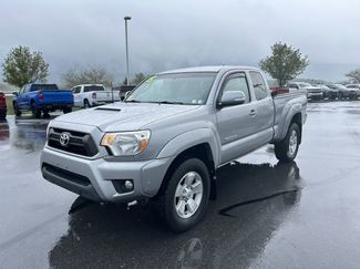 Used 2015 Toyota Tacoma 4x4 Access Cab V6 w/ TRD Sport Package video 3