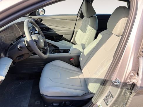 New 2026 Hyundai Elantra Limited FWD image 10