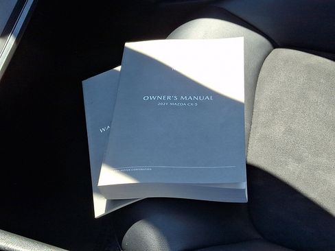 Used 2021 MAZDA CX-5 Touring image 26