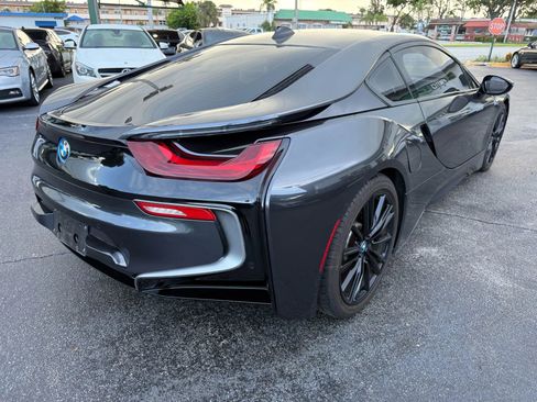 Used 2019 BMW i8 Coupe image 7