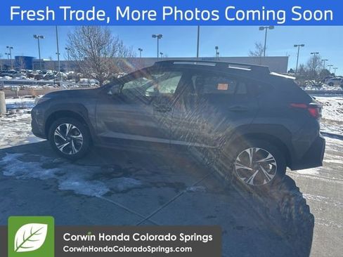 Used 2024 Subaru Crosstrek 2.0i Premium image 4