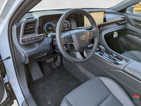 New 2026 Toyota Crown Signia image 3