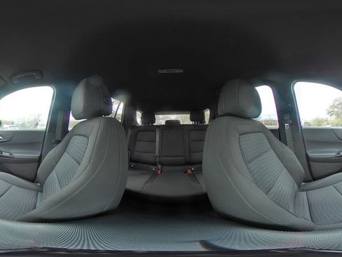 Used 2025 Chevrolet Equinox LT image 38