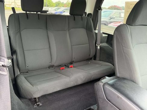 Used 2021 Jeep Wrangler Sport AWD/4WD image 13