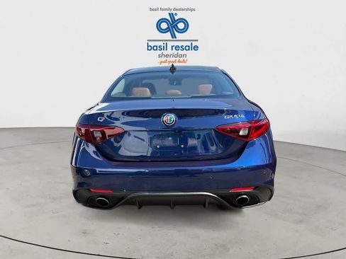 Used 2018 Alfa Romeo Giulia Ti Sport w/ Quick Order Package 22S Sport AWD/4WD image 3