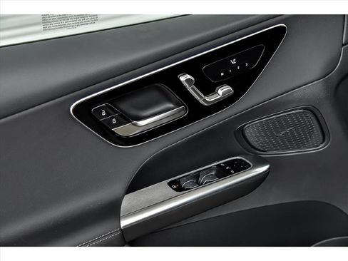 Certified 2025 Mercedes-Benz GLC 300 GLC 300 4MATIC image 11