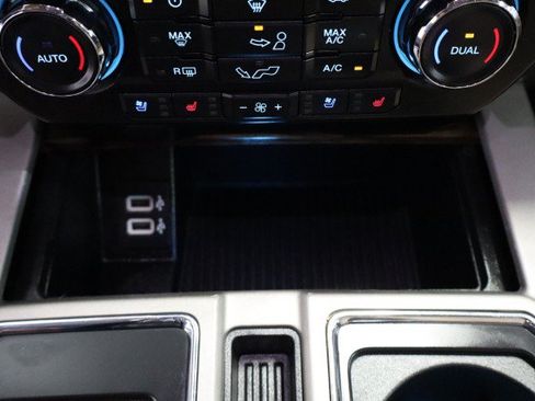 Used 2020 Ford F150 Lariat RWD image 42