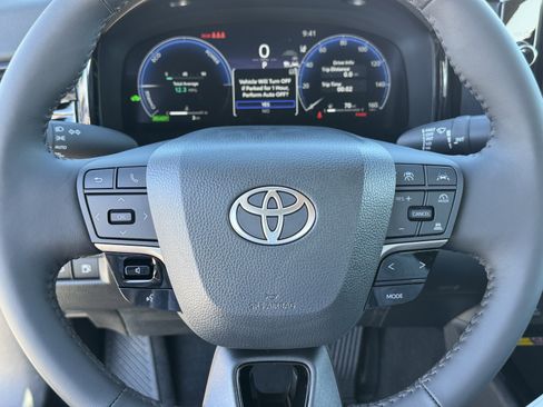 New 2026 Toyota Camry XLE image 21