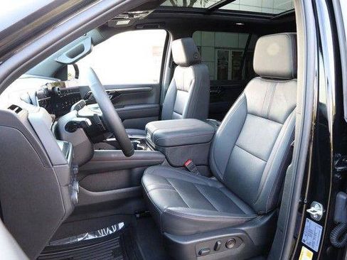 Used 2025 Chevrolet Tahoe RST w/ RST Capability Package AWD/4WD image 9