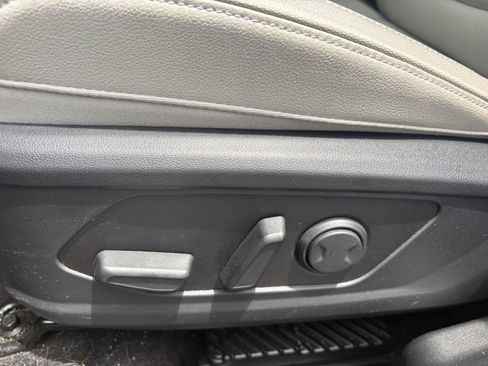 Used 2025 Hyundai Tucson Limited AWD/4WD image 19