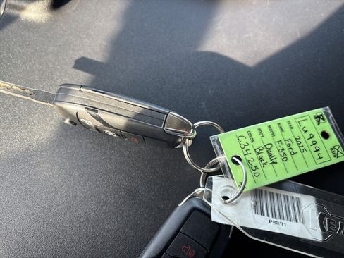 Used 2025 Ford F350 XL w/ XL Chrome Package image 32