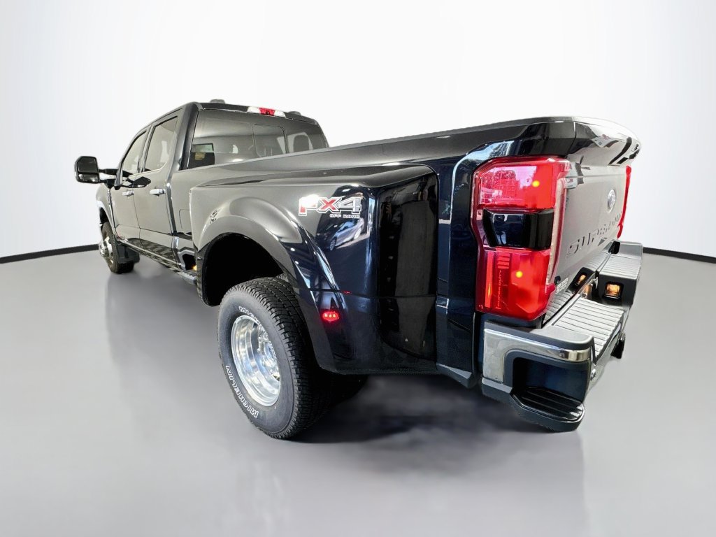 Used 2023 Ford F350 Lariat w/ Lariat Ultimate Package AWD/4WD image 4