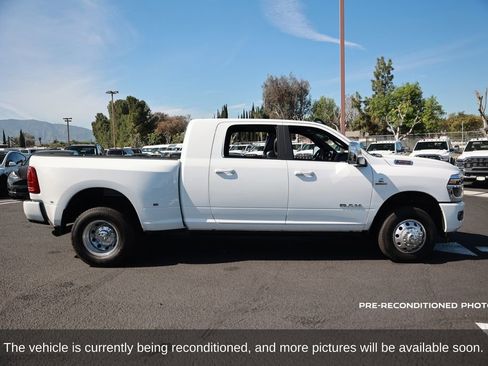 Used 2025 RAM 3500 Laramie w/ Max Tow Package image 7