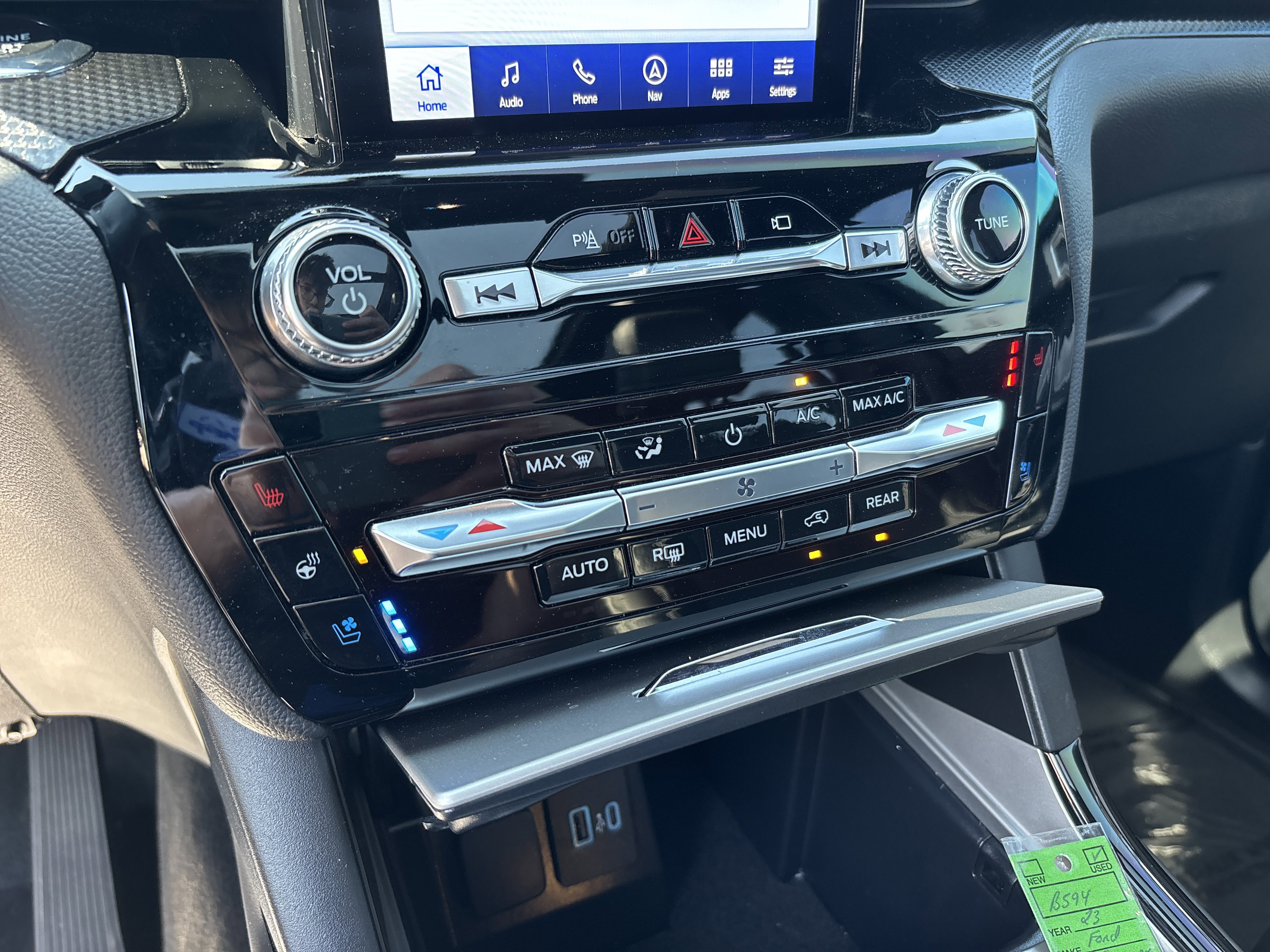 Used 2023 Ford Explorer ST w/ Equipment Group 401A AWD/4WD image 11