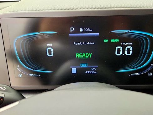 Used 2023 Kia Niro LX FWD image 14