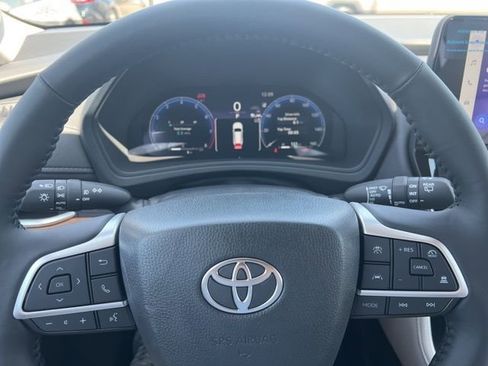 New 2026 Toyota Grand Highlander FWD image 23