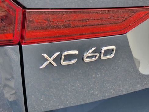 New 2026 Volvo XC60 B5 Ultra w/ Climate Package image 16