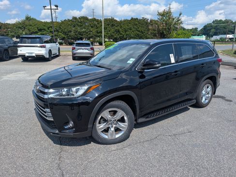 Used 2019 Toyota Highlander Limited AWD/4WD image 1
