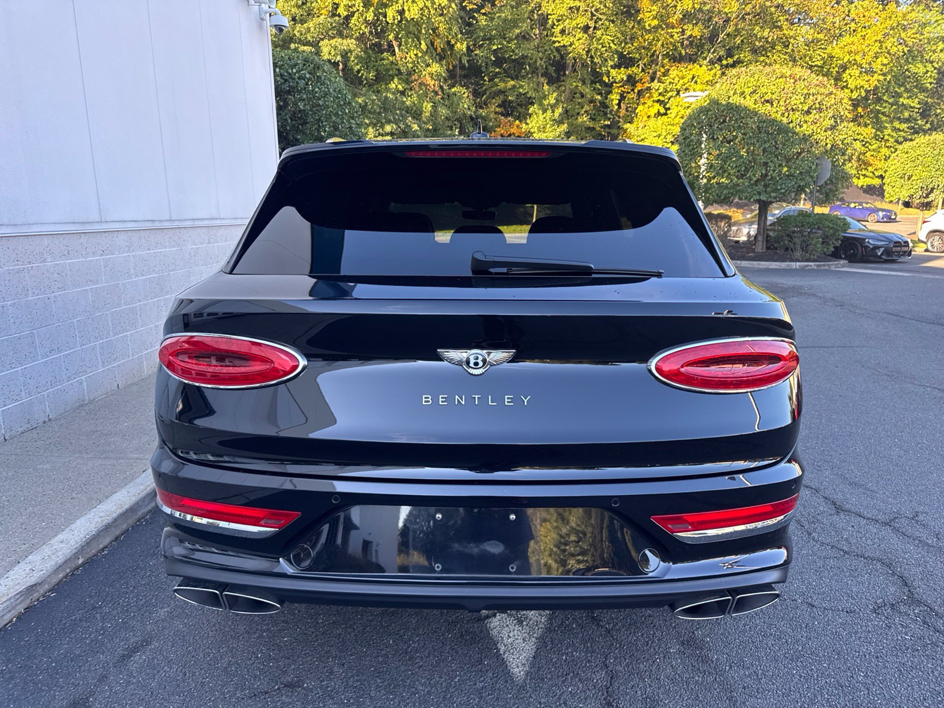 Certified 2022 Bentley Bentayga AWD/4WD image 3