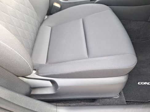 Used 2023 Toyota Corolla LE image 34