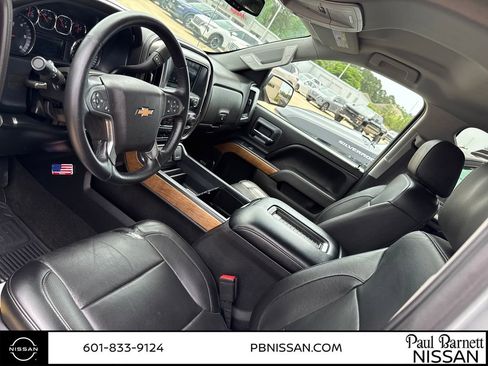 Used 2018 Chevrolet Silverado 1500 LTZ w/ Sport Package AWD/4WD image 19