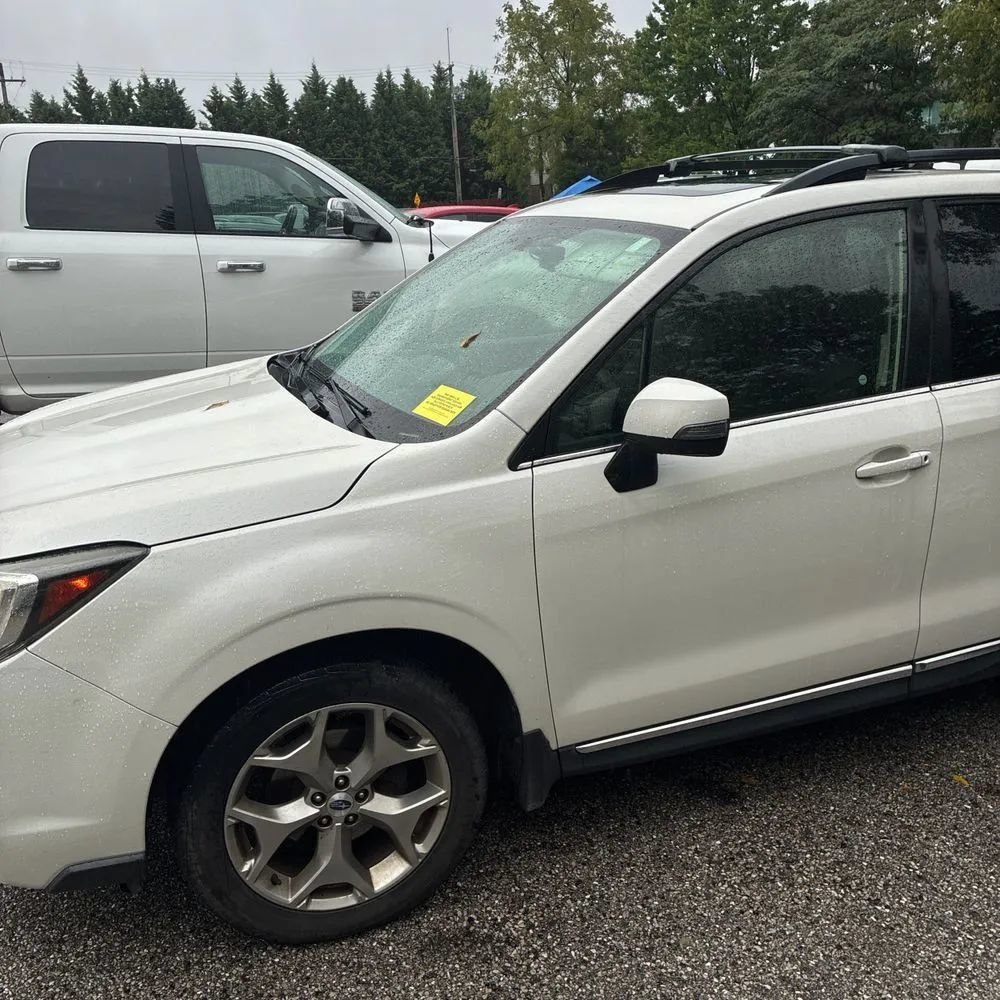 Used 2017 Subaru Forester 2.5i Touring AWD/4WD image 2