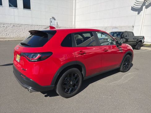 Used 2023 Honda HR-V Sport image 9