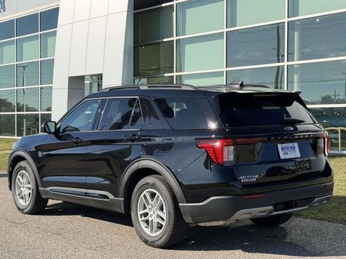 New 2026 Ford Explorer Active w/ Active Comfort Package image 9