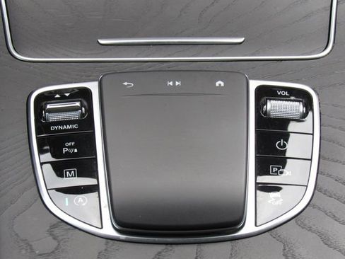 Used 2022 Mercedes-Benz GLC 300 4MATIC image 32