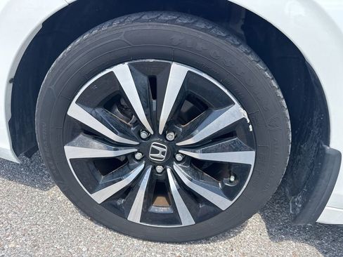 Used 2023 Honda Civic EX-L image 16
