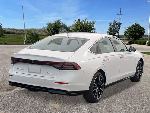 New 2026 Honda Accord Touring image 5