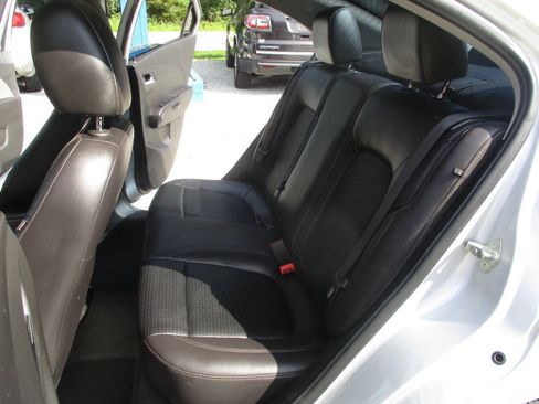 Used 2018 Chevrolet Sonic Premier FWD image 26