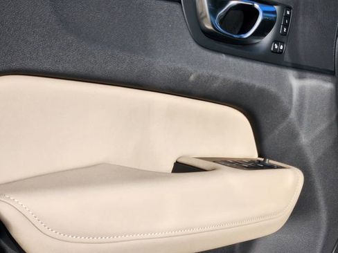 New 2026 Volvo XC60 B5 Plus w/ Protection Package Premier image 9