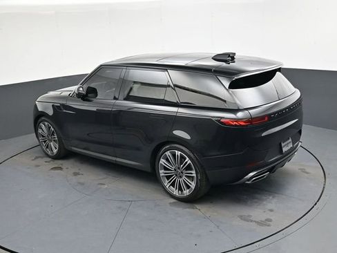 Used 2024 Land Rover Range Rover Sport SE image 22
