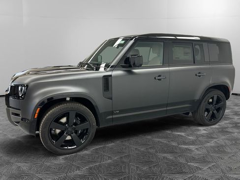 New 2026 Land Rover Defender 110 V8 AWD/4WD image 2