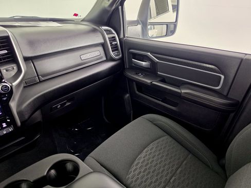 Used 2025 RAM 2500 Big Horn AWD/4WD image 37