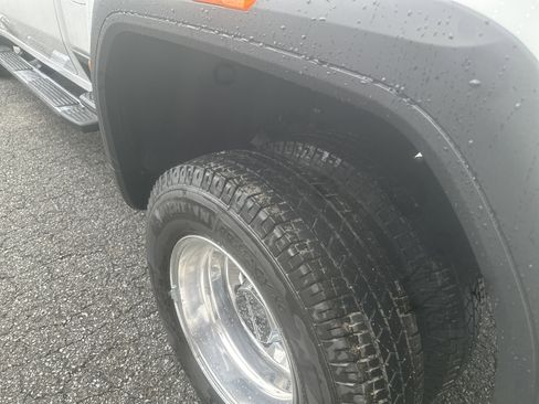 New 2026 GMC Sierra 3500 Denali w/ Denali Reserve Package image 4