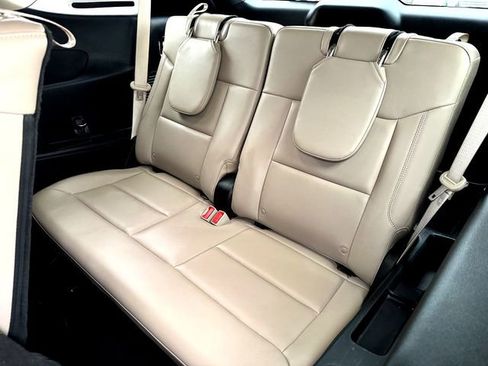 Used 2023 Ford Explorer XLT w/ Equipment Group 202A image 27