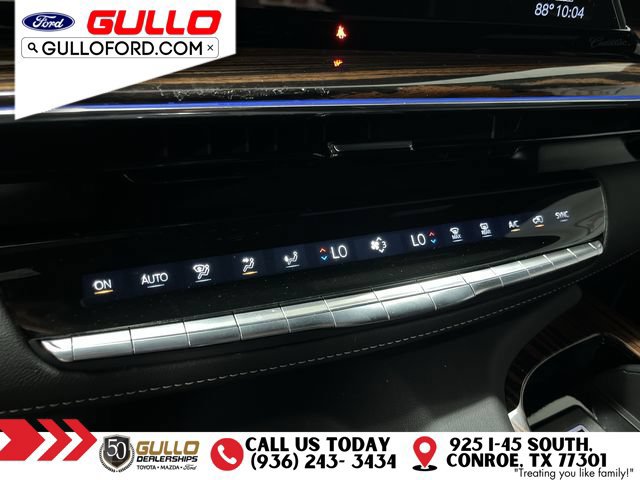 Used 2024 Cadillac Escalade Premium Luxury RWD image 28