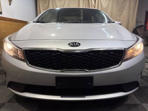 Used 2018 Kia Forte LX FWD image 3
