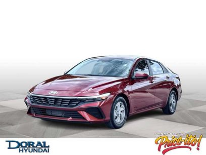 Used 2025 Hyundai Elantra SE